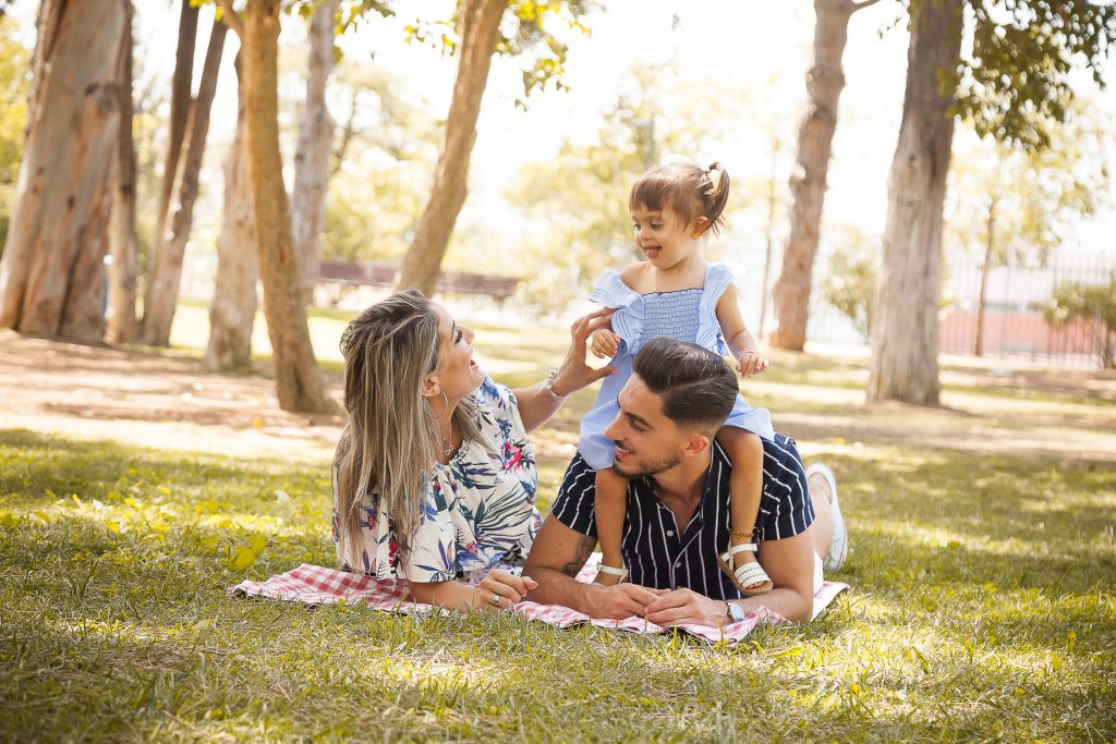 Sessão fotográfica de família no parque em Loulé Faro Algarve
