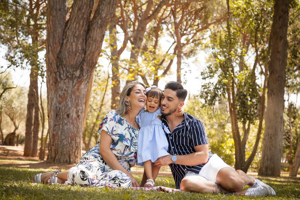Sessão fotográfica de família no parque em Loulé Faro Algarve