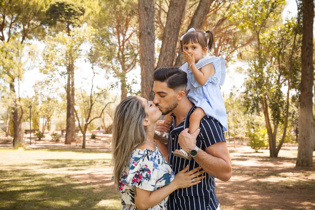 Sessão fotográfica de família no parque em Loulé Faro Algarve