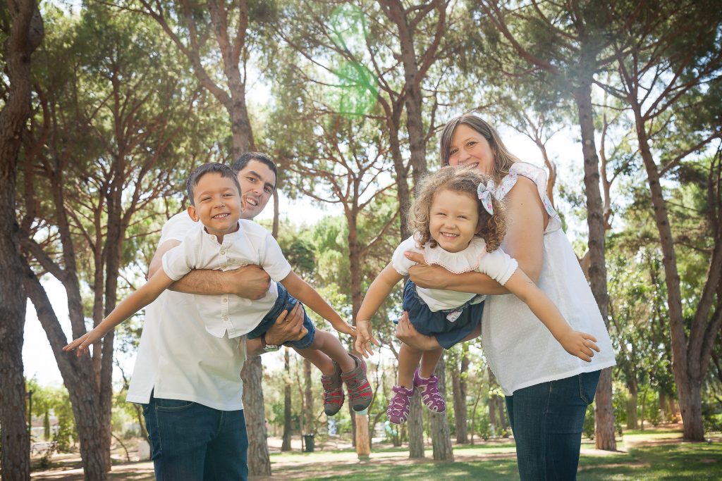 Sessão fotográfica de família no parque em Loulé Faro Algarve