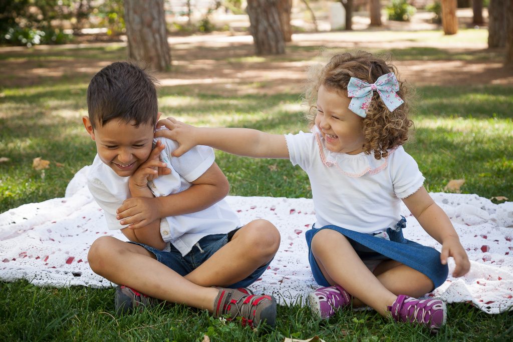 Sessão fotográfica de família no parque em Loulé Faro Algarve