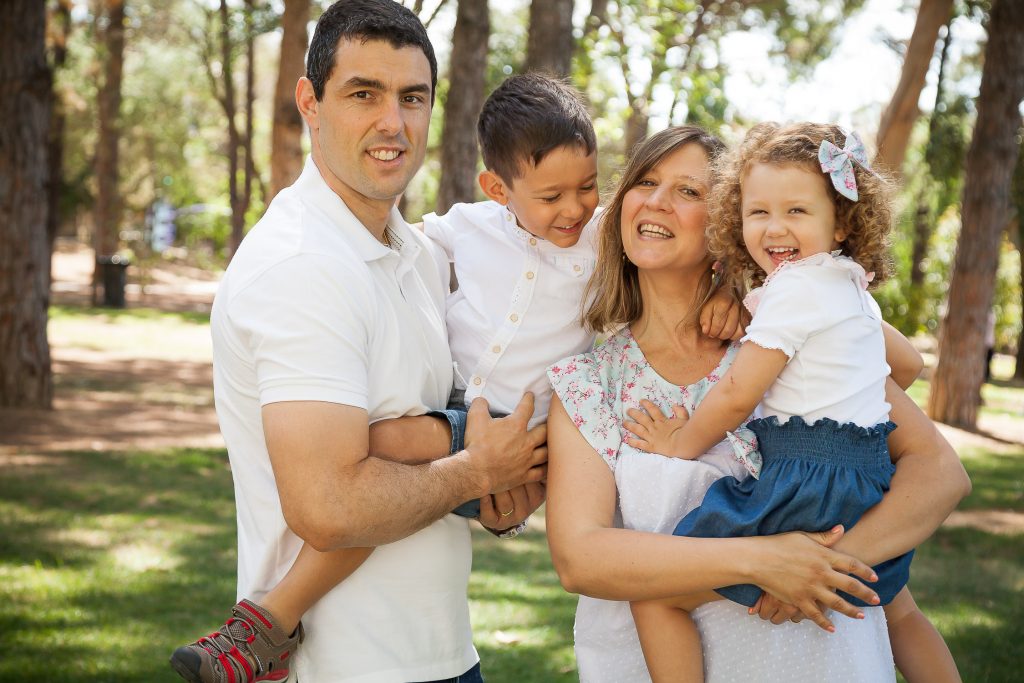 Sessão fotográfica de família no parque em Loulé Faro Algarve
